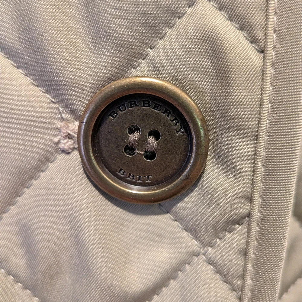 Burberry Women's Quilted Jacket - Picture 3 of 13